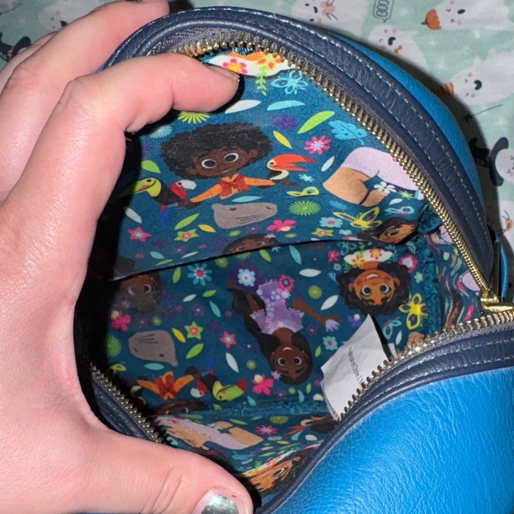 Encanto Backpack - Picture 5 of 5